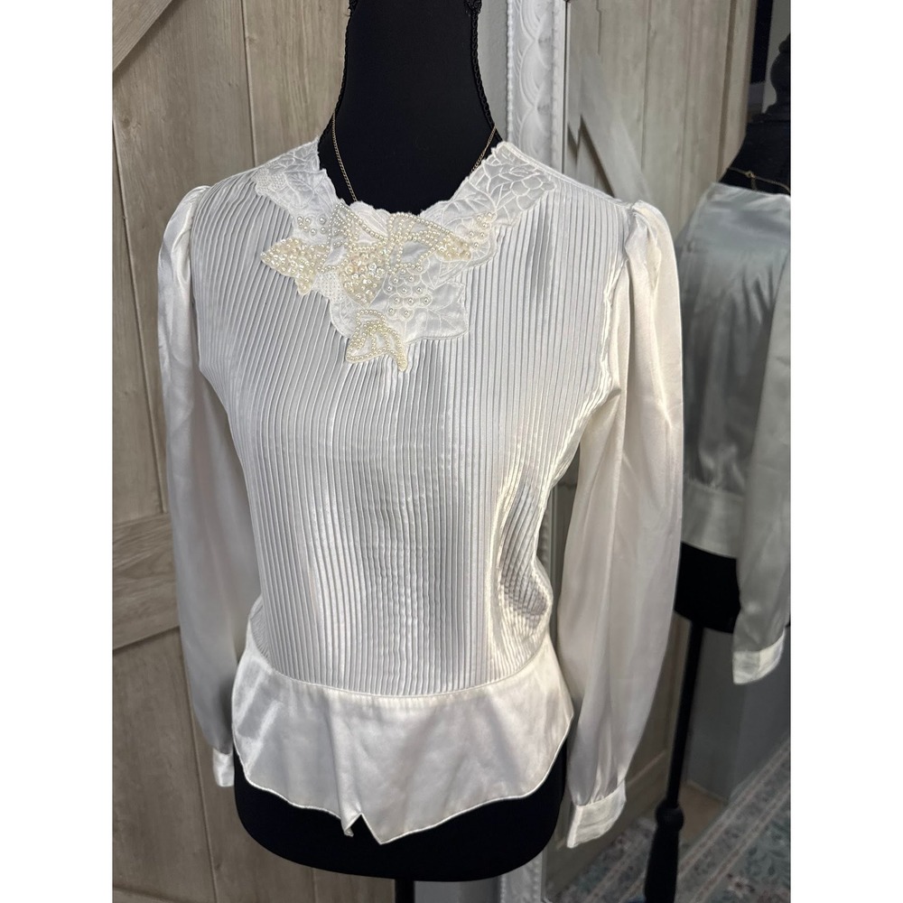 Vintage Ivory Satin Pleated Blouse Pearl Lace Collar Back Button Peplum Top